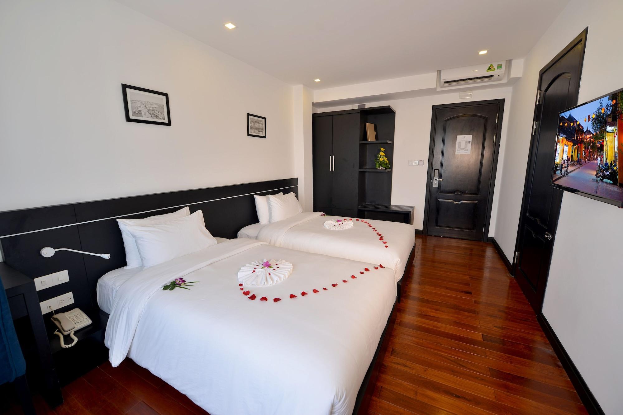 Nostalgia Hotel And Spa Hoi An Dış mekan fotoğraf