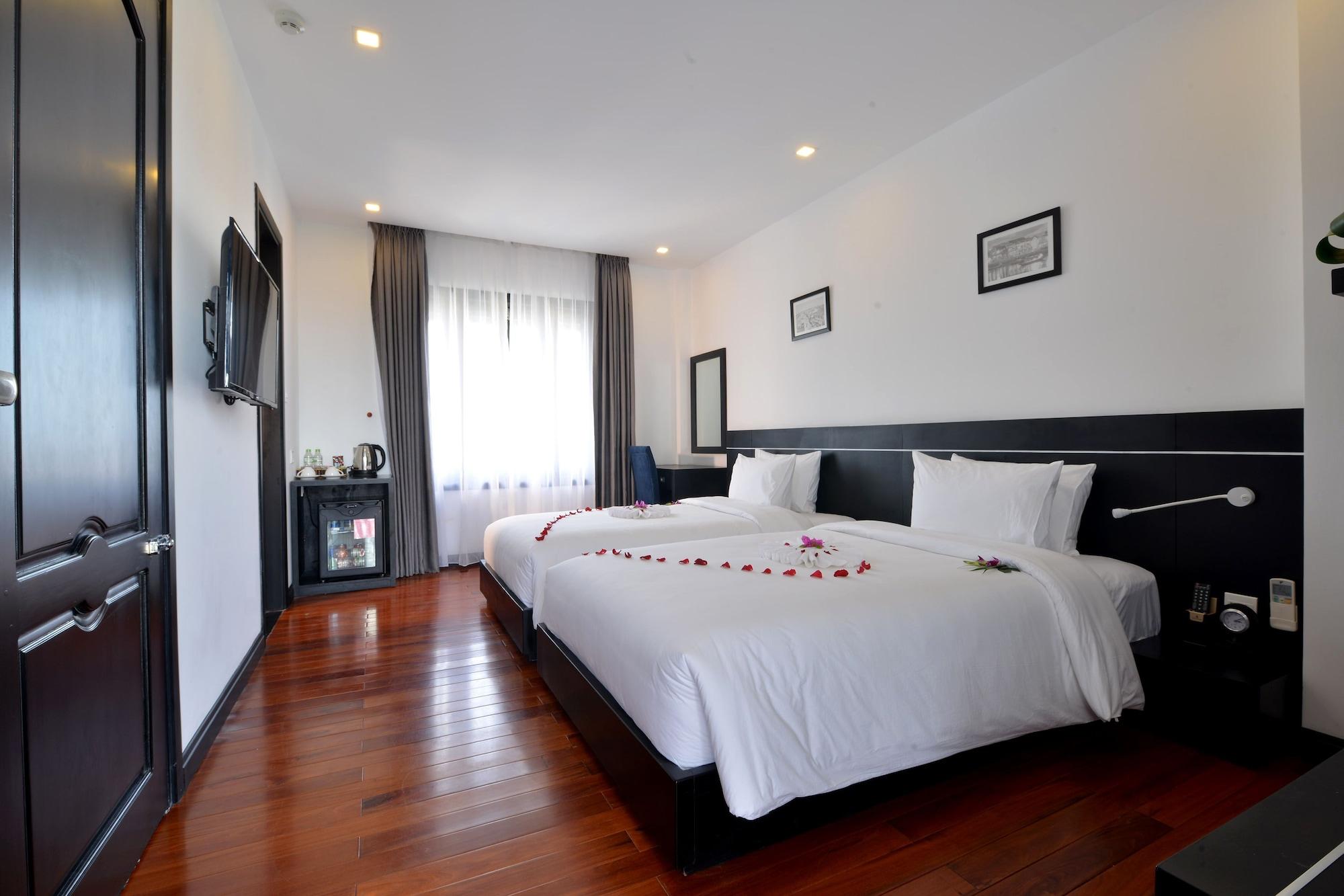 Nostalgia Hotel And Spa Hoi An Dış mekan fotoğraf