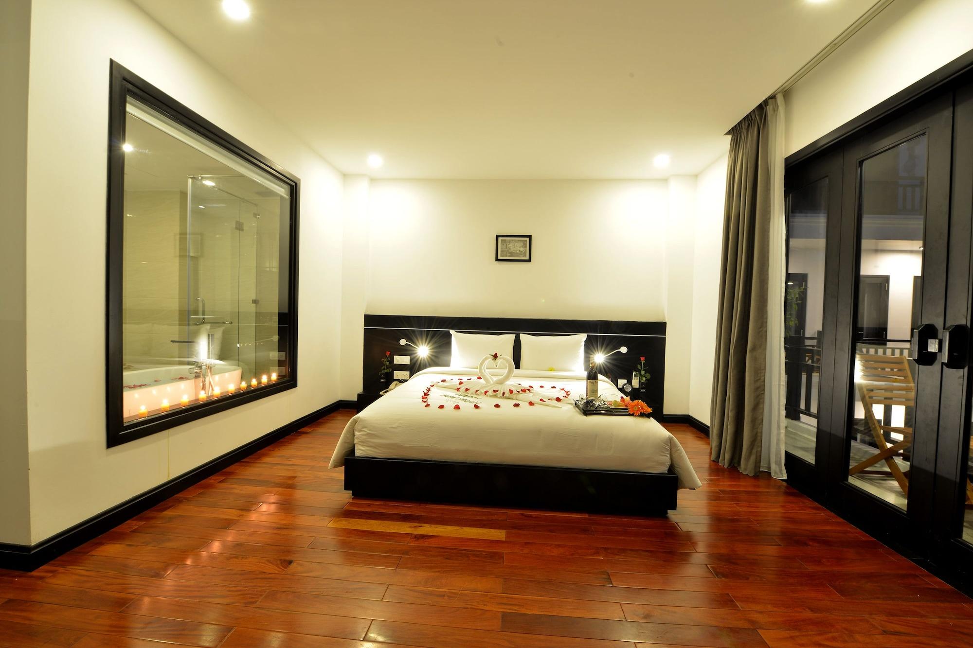 Nostalgia Hotel And Spa Hoi An Dış mekan fotoğraf
