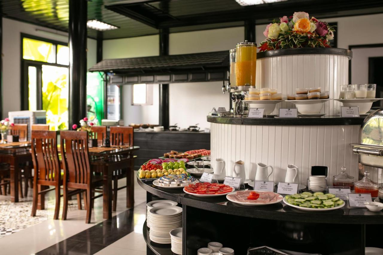 Nostalgia Hotel And Spa Hoi An Dış mekan fotoğraf